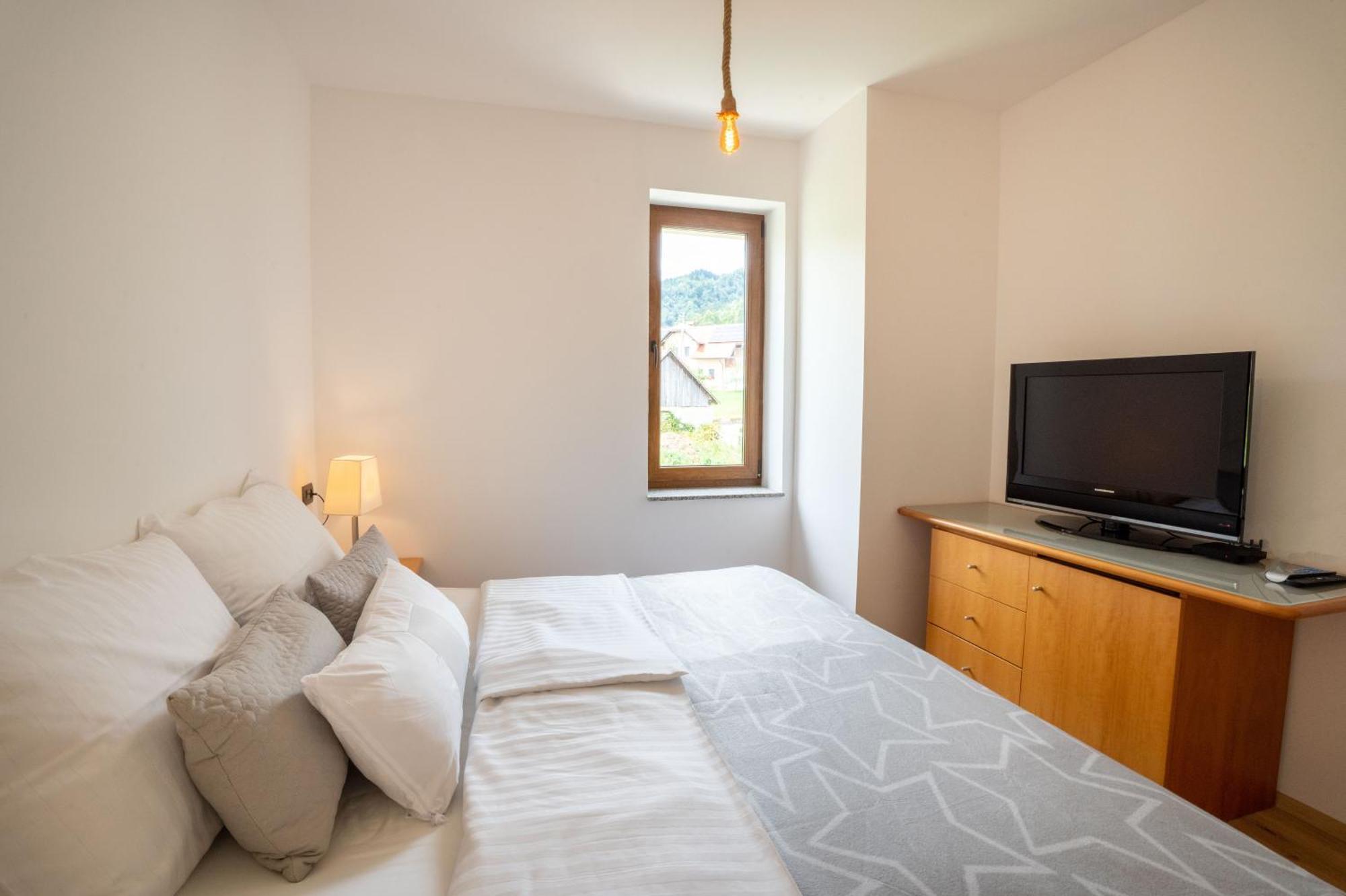 Aparthotel Hom At Vintgar Zgornje Gorje Camera foto